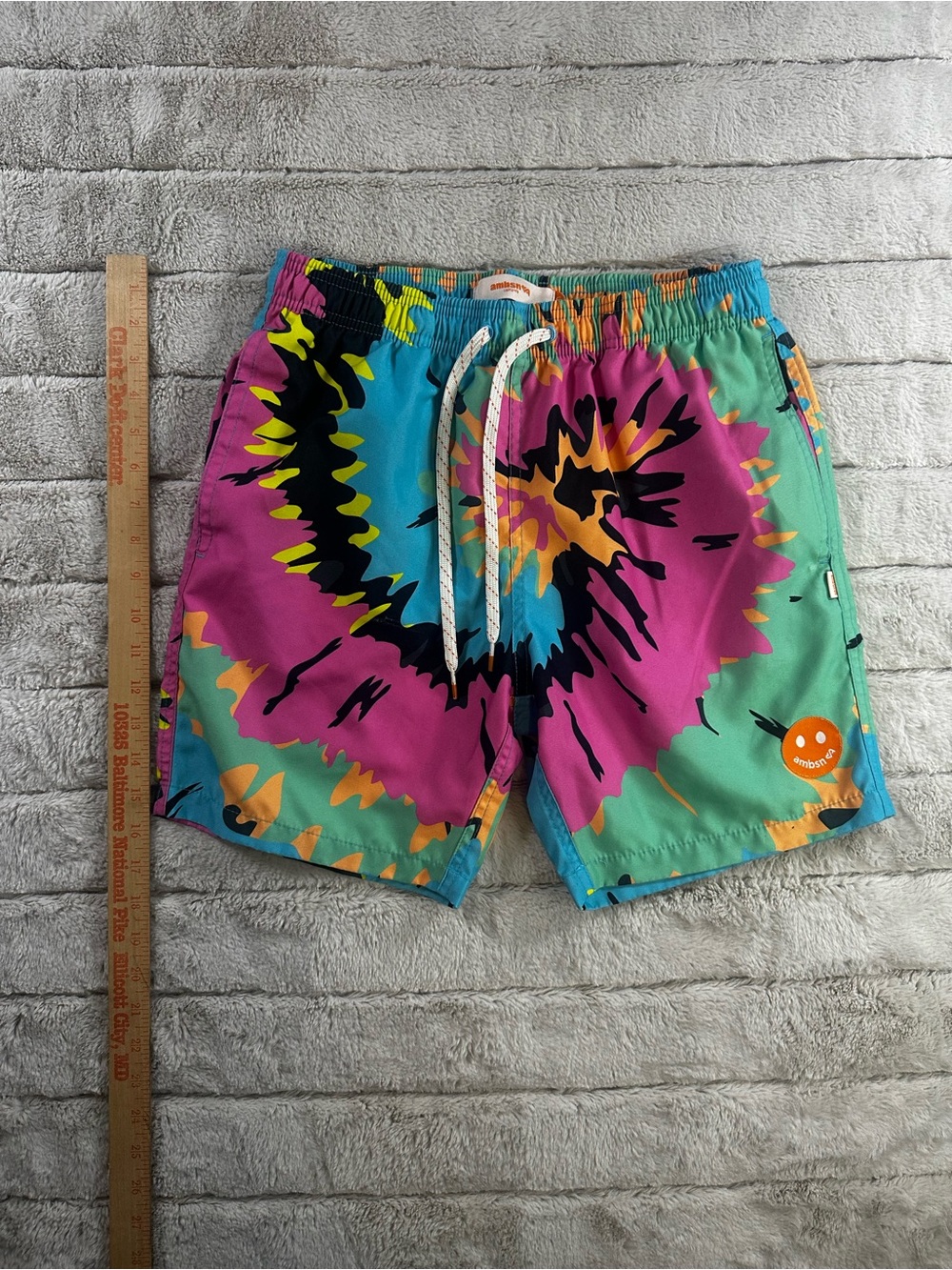 Men’s Bright Tie Dye Print Volleyball Shorts, Small